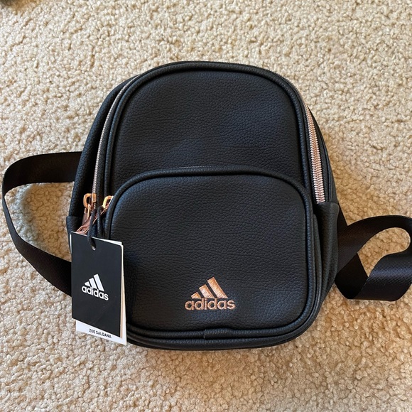 *NWT* Mini adidas backpack (with zipper damage) - Picture 1 of 12